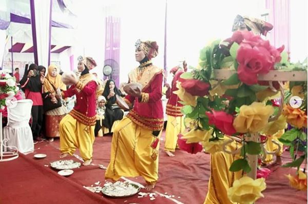 Tari Pasambahan Kreasi dari Sumatera Barat