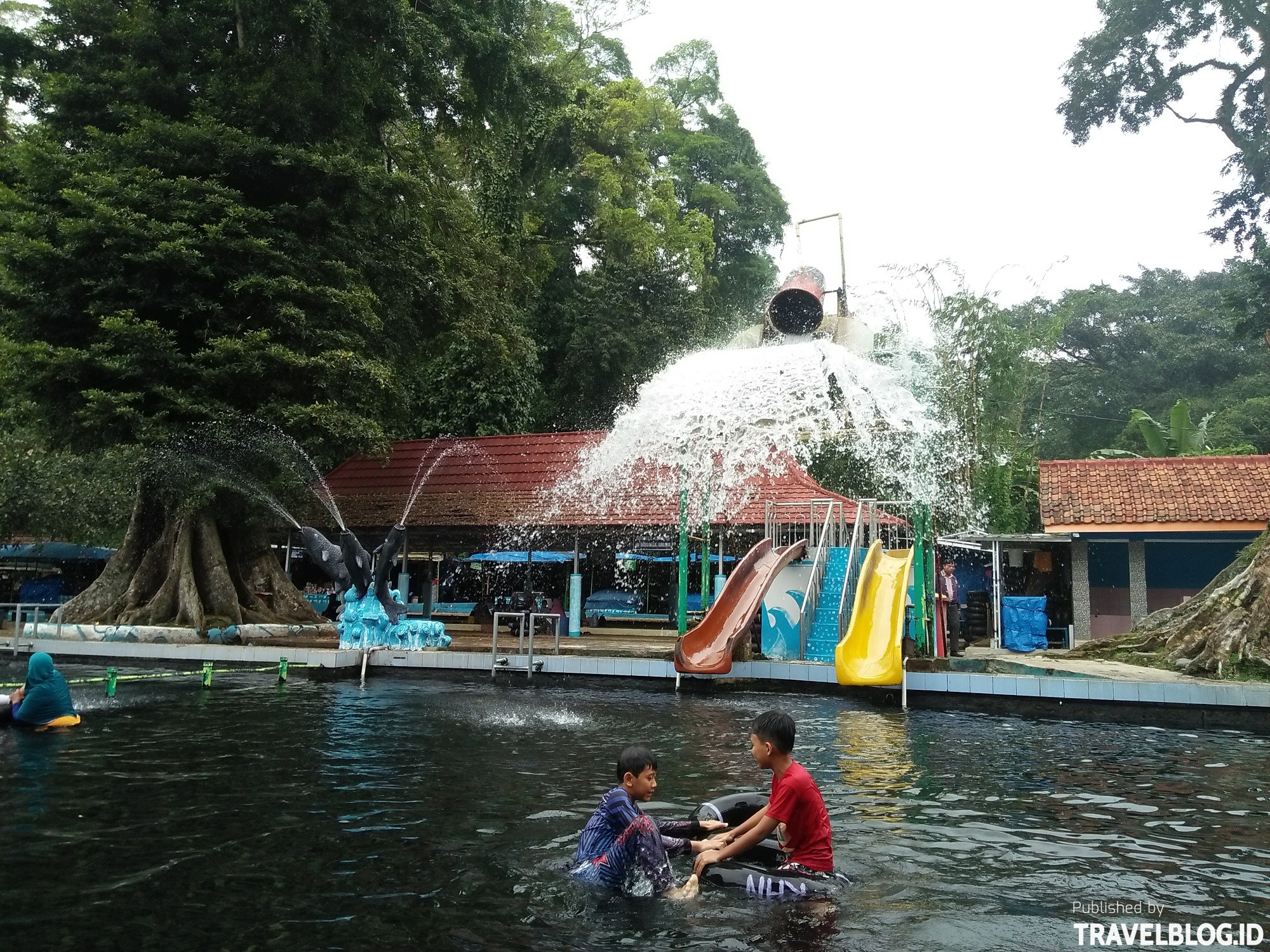 Travelblogid Wisata Pemandian Cibulan Kuningan Jawa Barat