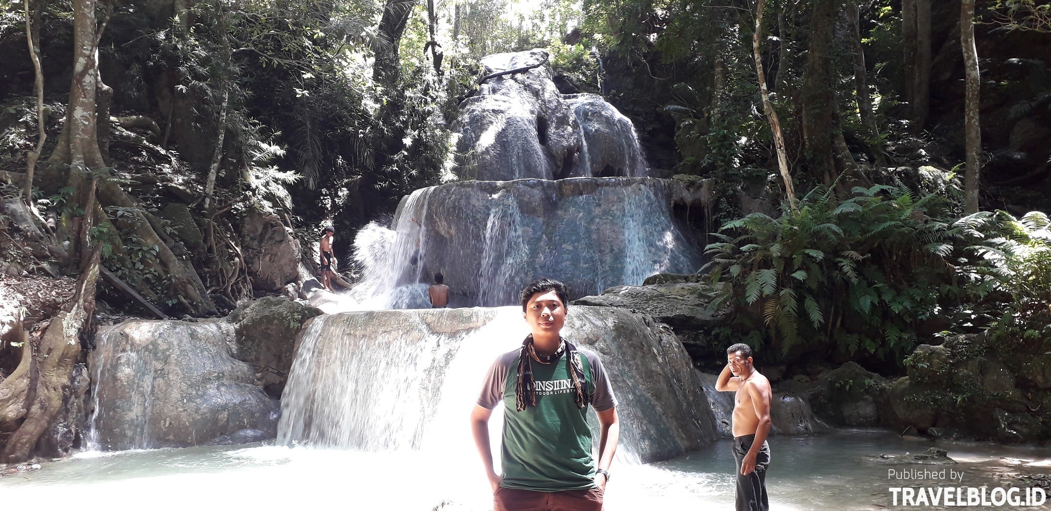 Travelblogid Air terjun Oehala  Travel Blog Indonesia