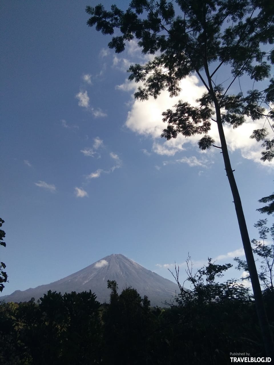 Travelblogid Pemandangan Gunung Semeru Dari Air Terjun Kapas Biru