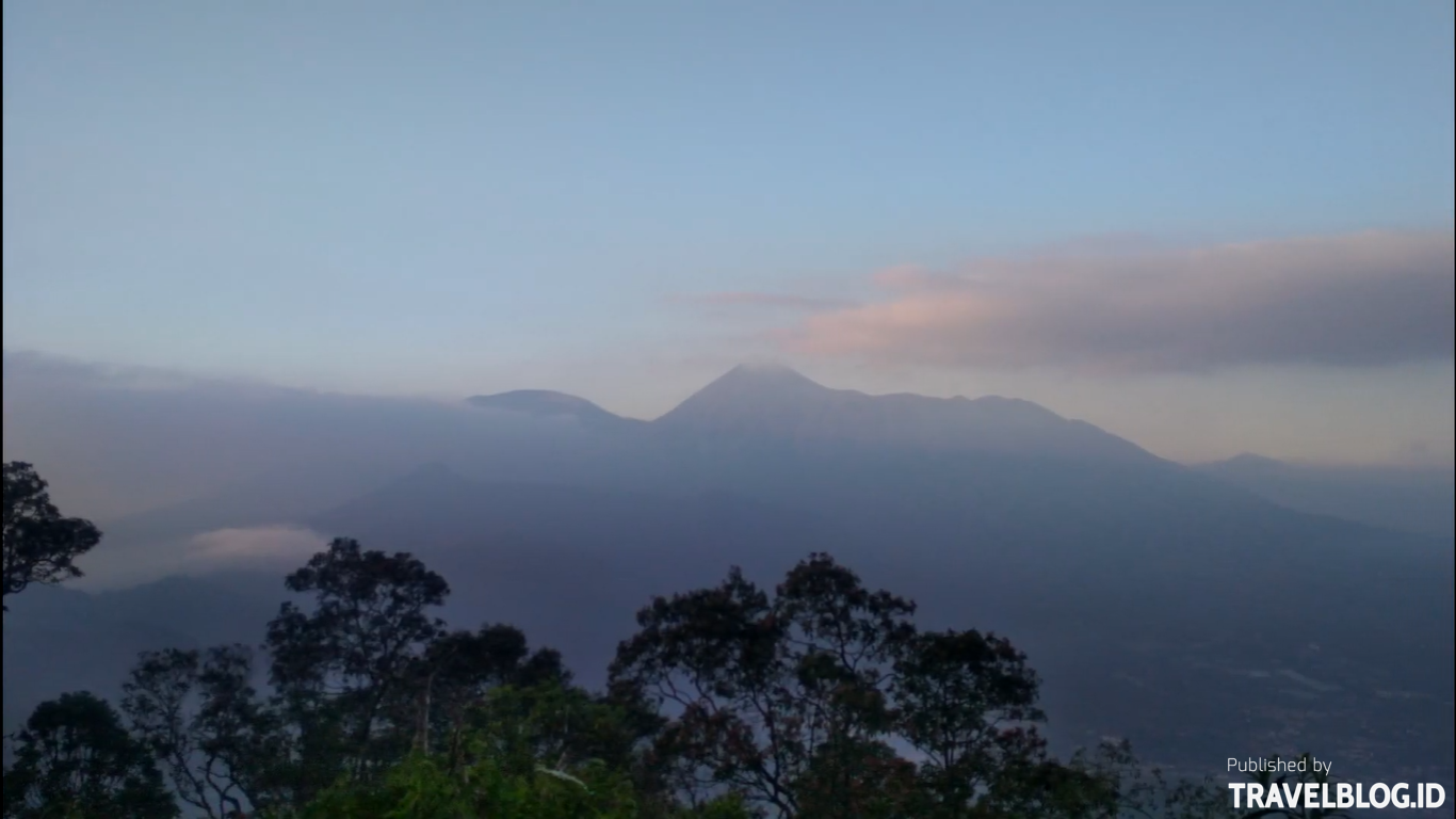 Menapaki Gunung Kencana Travel Blog Indonesia