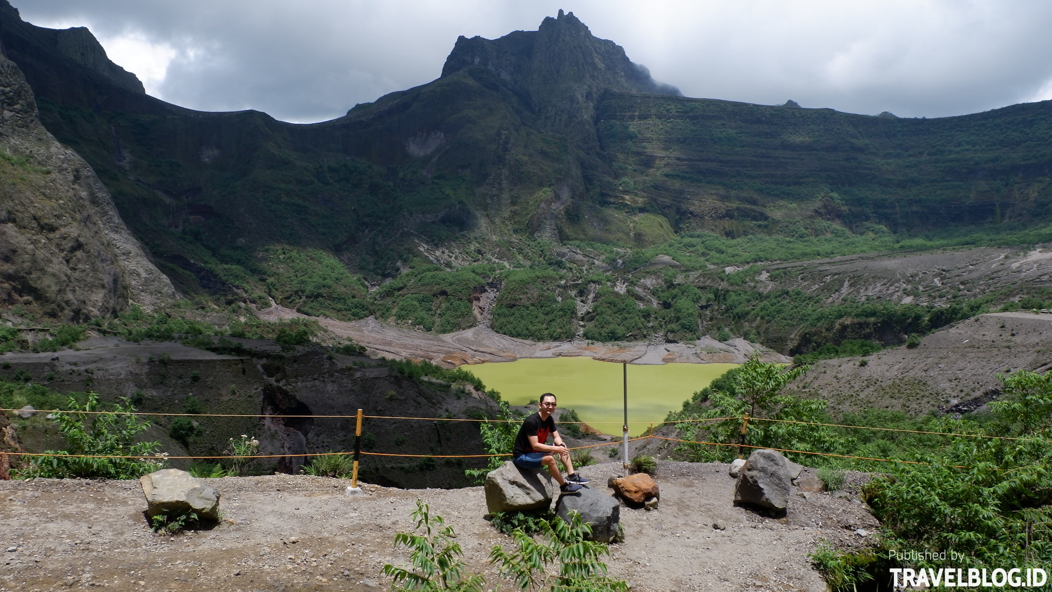 Travelblogid Pemandangan Kawah Gunung Kelud Travel Blog Indonesia